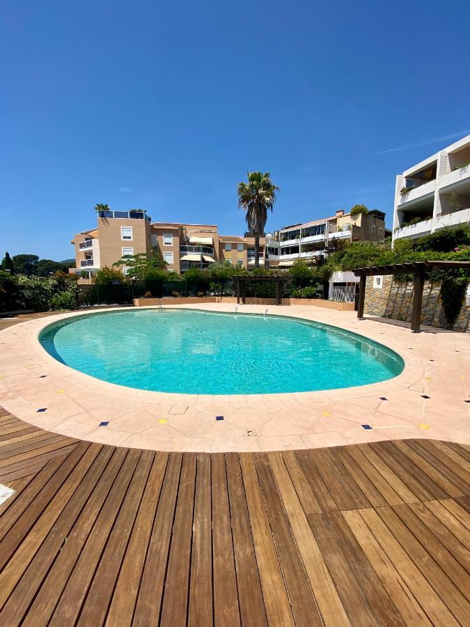 Superbe Appartement Avec Grande Terrasse Carqueiranne Zewnętrze zdjęcie